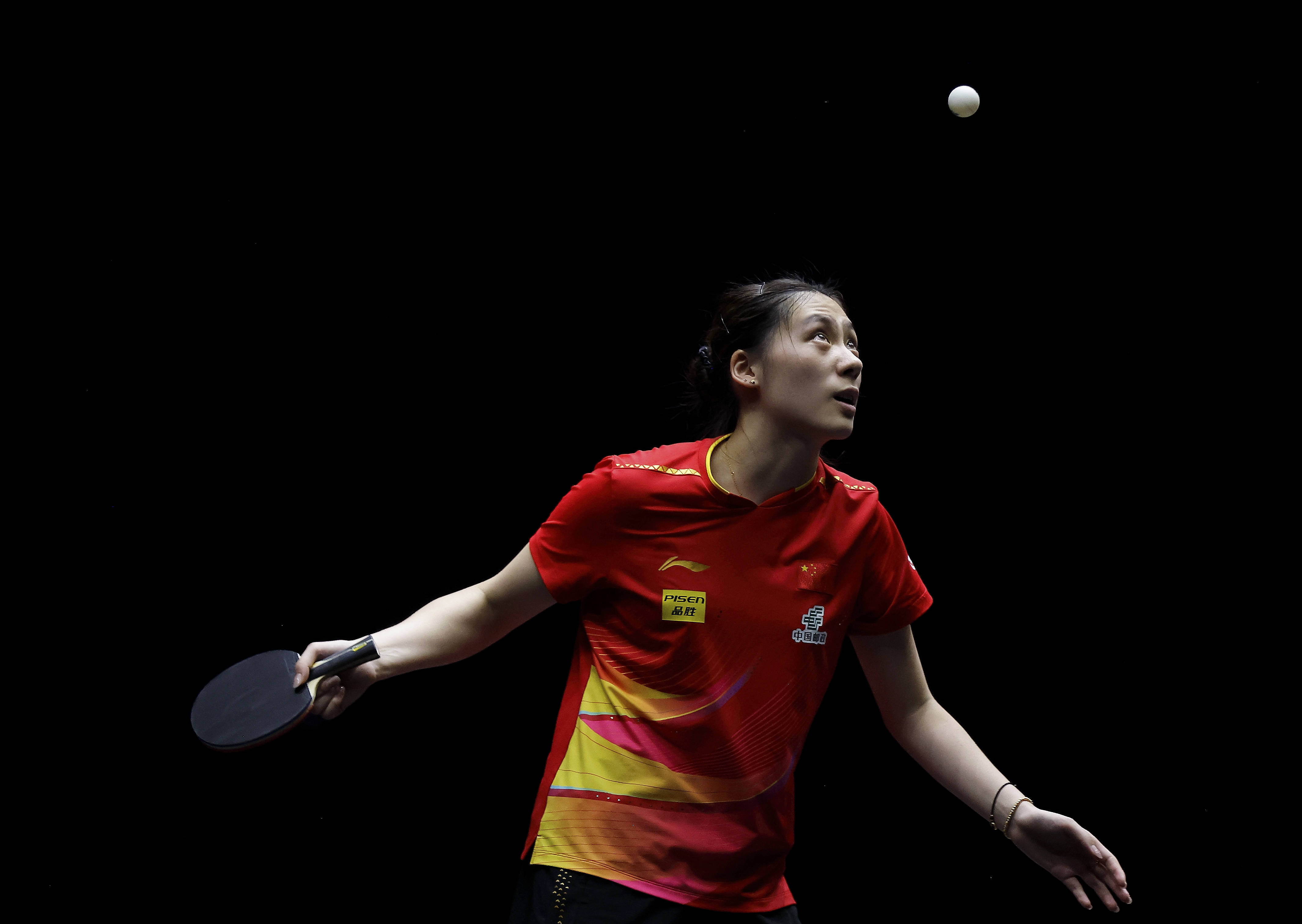 出惊人的自 出惊人的自