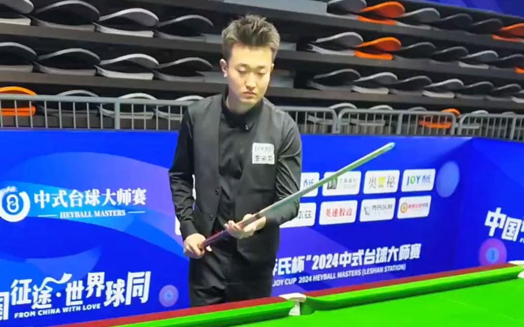 场上的拼搏 场上的拼搏