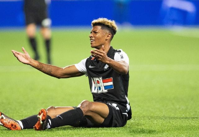 队表现出色 队表现出色